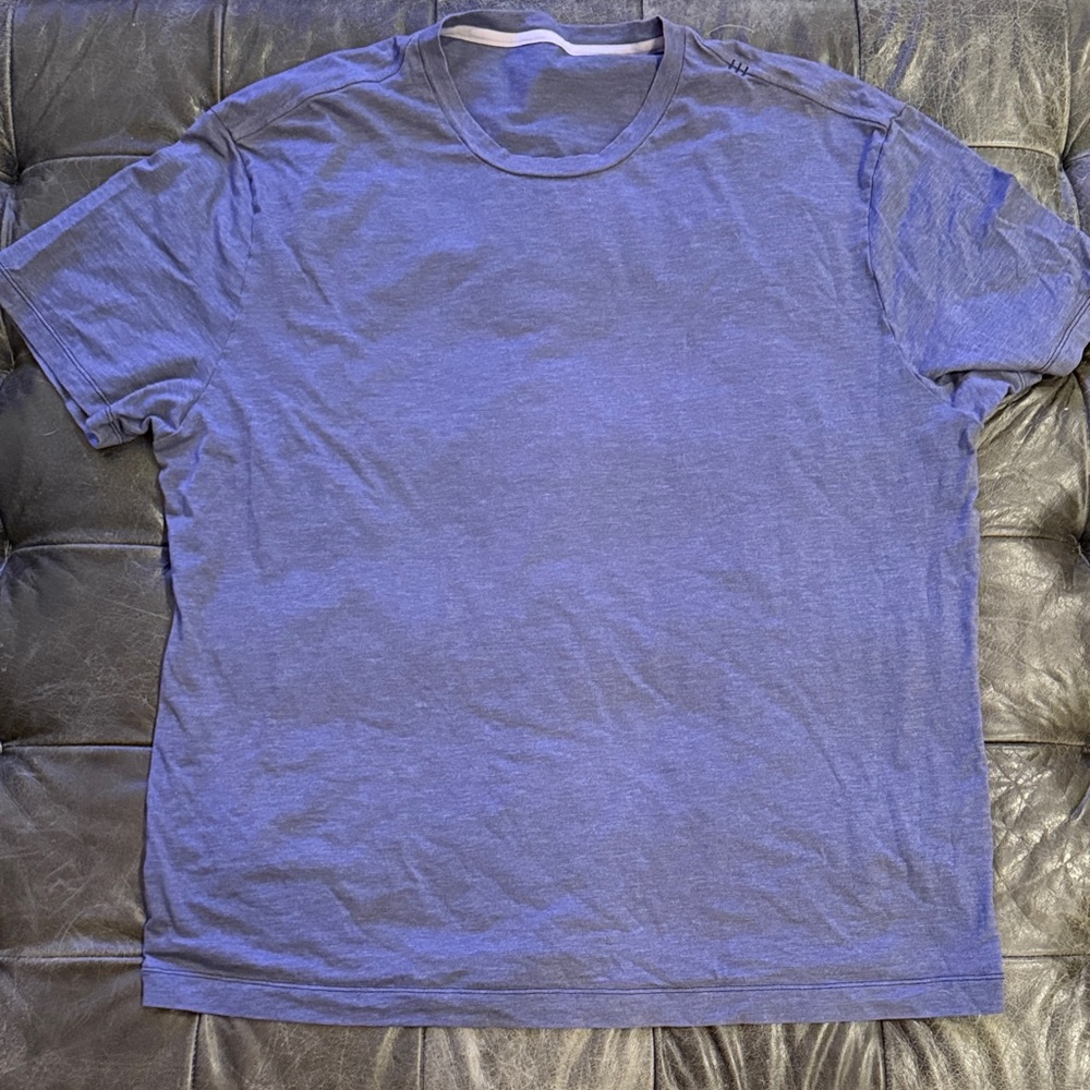 🍋lululemon athletica Men's Heathered Blue Tee XL